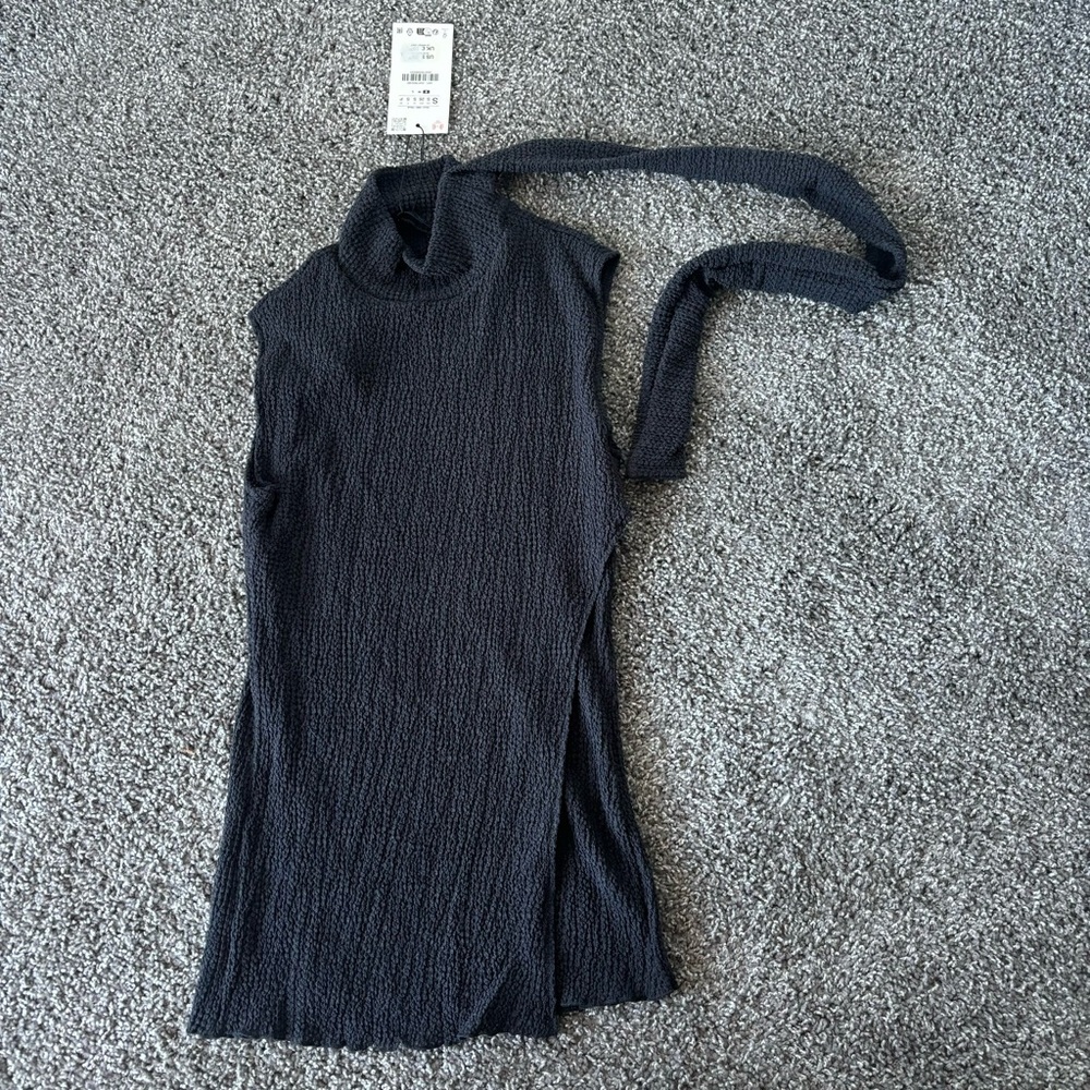 Zara Textured Open Scarf Top